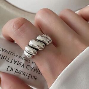 The Sublime Swirl ring in 925 silver adjustable